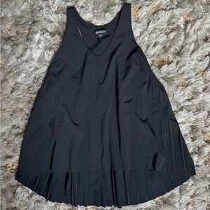 Athleta Swing Forward Pleated Black Flowy Tank Top